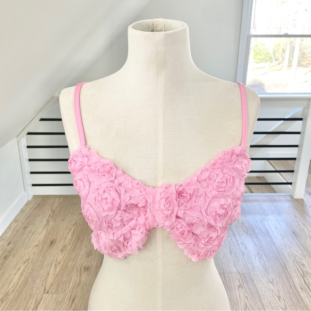 NWT M pastel, pink floral, textured bralette